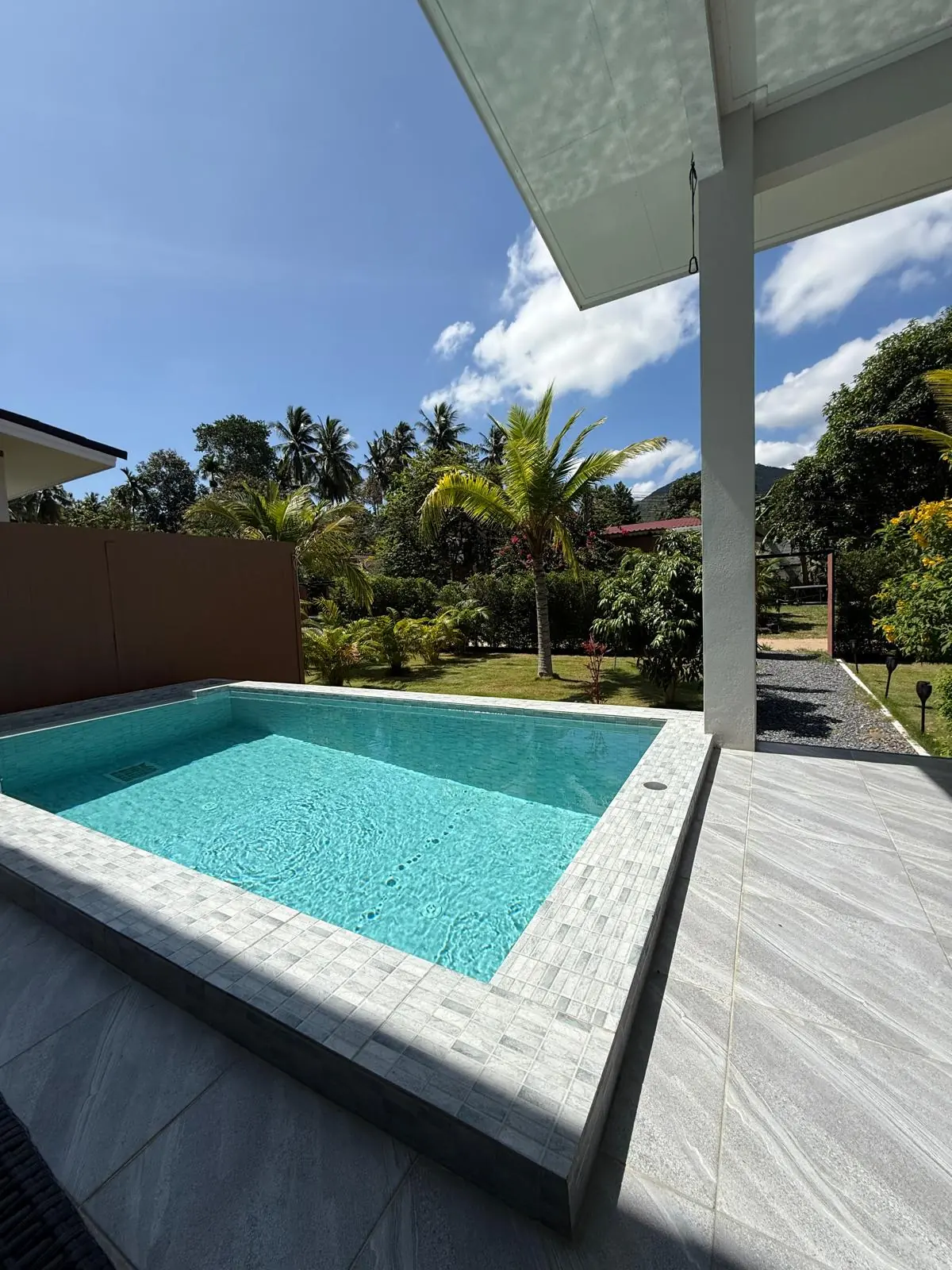 Piscina privata di 3 × 4 metri presso la villa